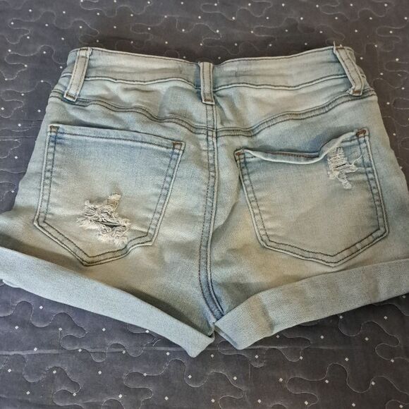 SO High rise shortie distressed jean shorts size 1 - Picture 4 of 4